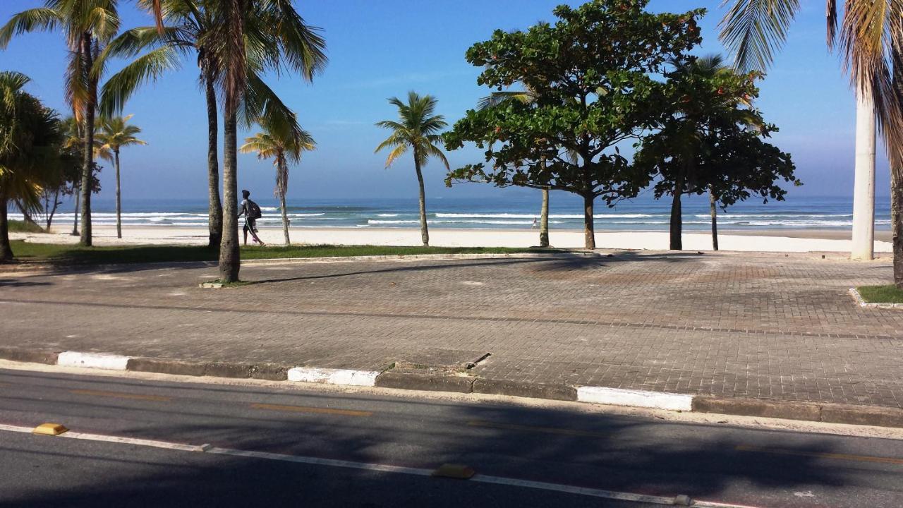 شقة Apto De Ferias Na Praia Da Enseada - غوارويا المظهر الخارجي الصورة