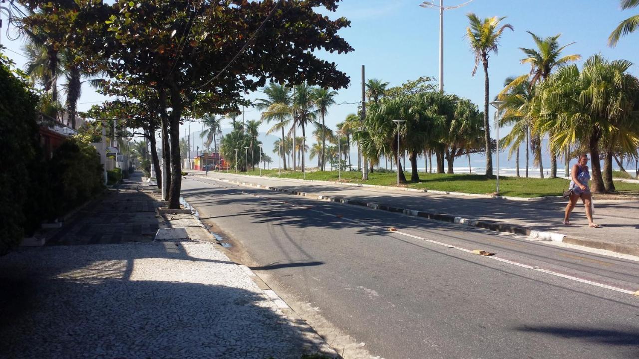 شقة Apto De Ferias Na Praia Da Enseada - غوارويا المظهر الخارجي الصورة